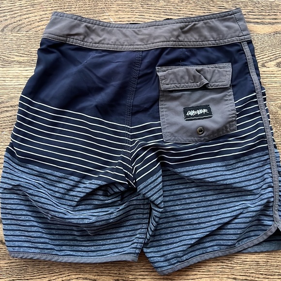 Quiksilver Set of 3 Boardshorts - Picture 6 of 7